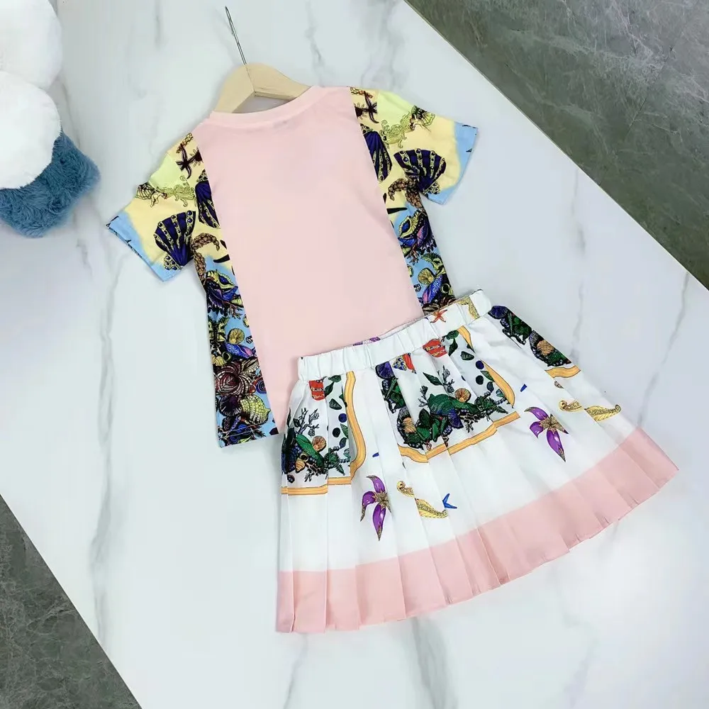

2022 high-end customized summer explosion girls color printed starfish flower T shirt skirt suit skirt