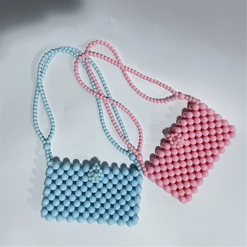 Фиолетовая сумка ручной работы из акрилового бисера яркие бусины портативная