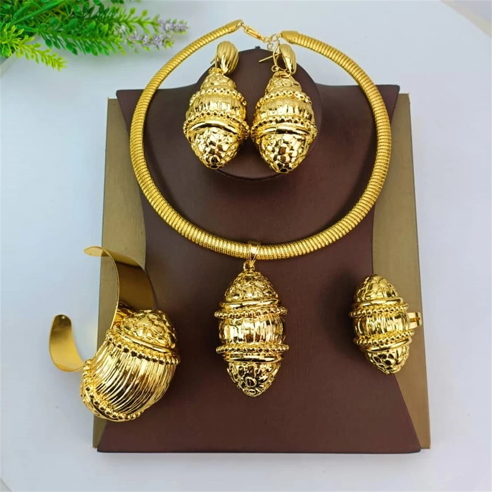 Женское колье с подвеской в африканском стиле