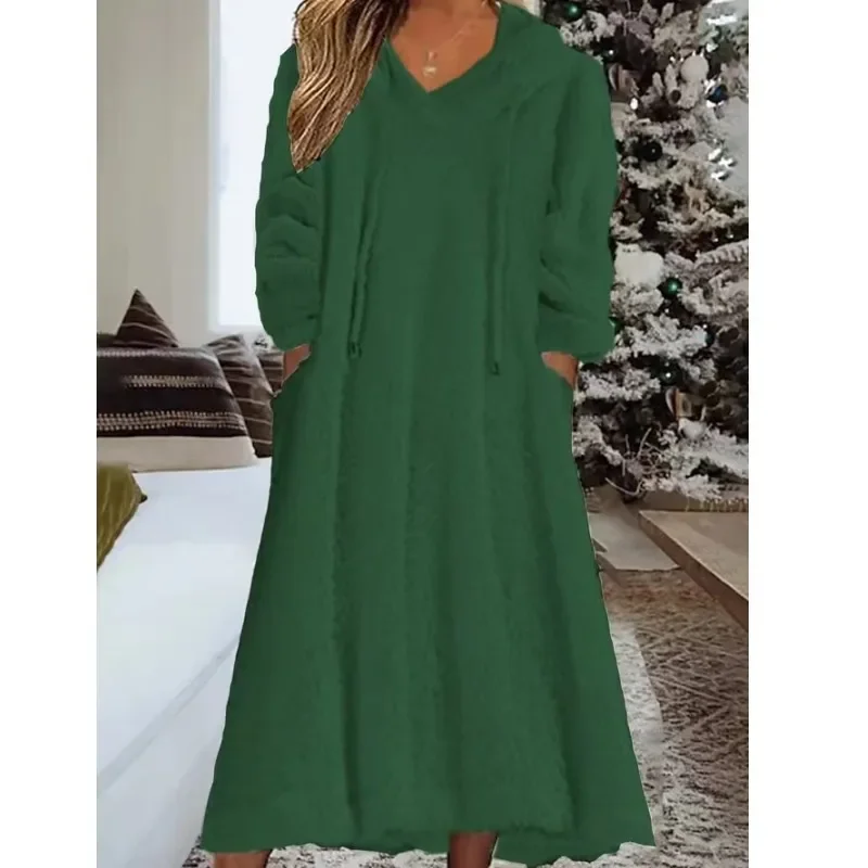 Женское платье с капюшоном