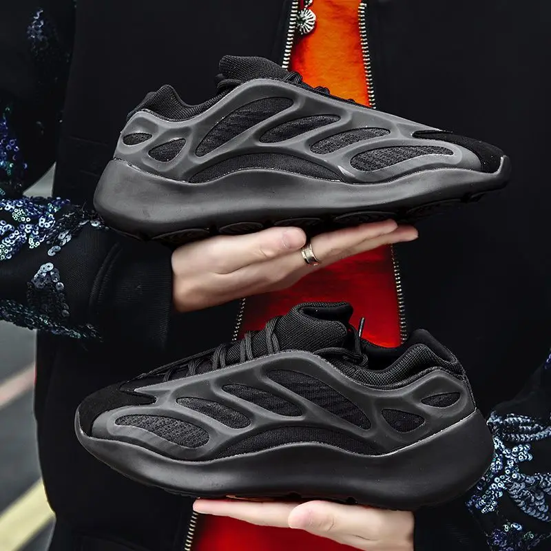 

New In Retro Sneakers Men Shoes Glow in the Dark Upper Details Perfect Casual Couple Shoes For Men Tenis Masculino Zapatillas