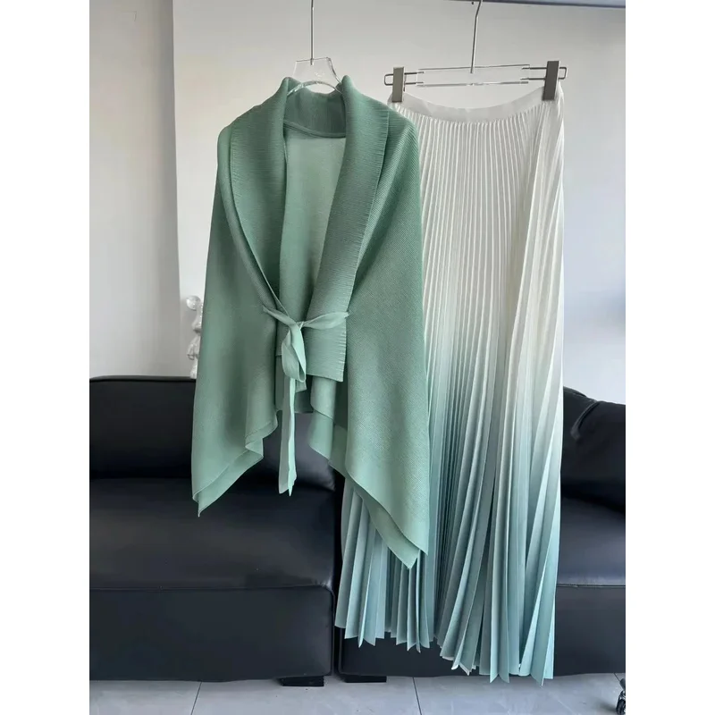 2024 плиссированный однотонный топ с рукавами-бабочками Miyake юбка постепенным