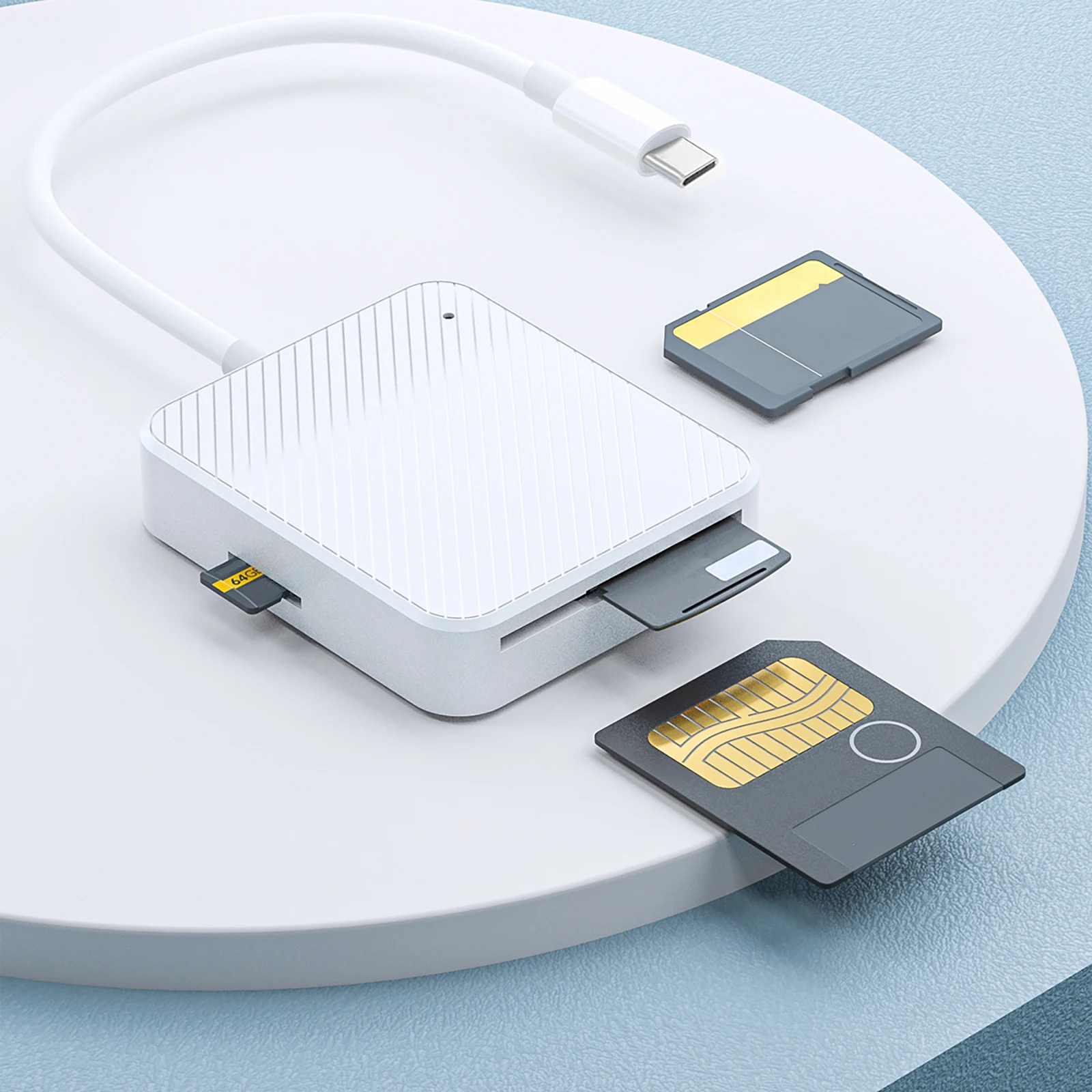 

Кардридер 4 в 1 Type-C белый