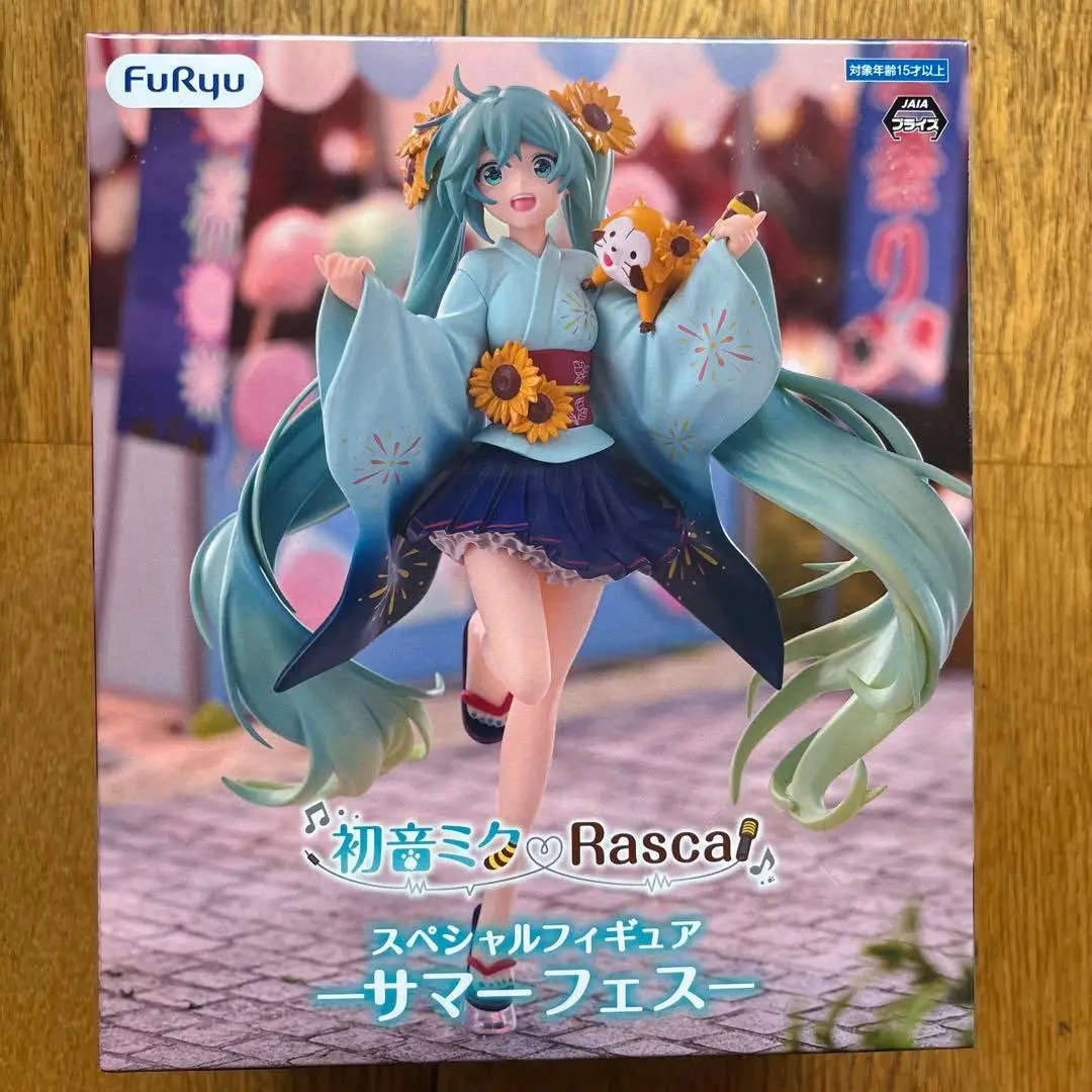 Фото Коллекционные фигурки FuRyu Hatsune Miku: Аниме-персонажи из «Rascal the Raccoon» — летний фестиваль, модель игрушки №1