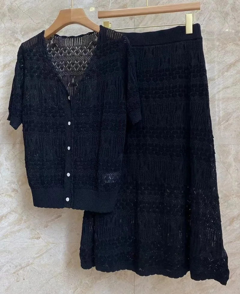 Женский вязаный комплект из 2 предметов свитер с V-образным вырезом и юбка крючком