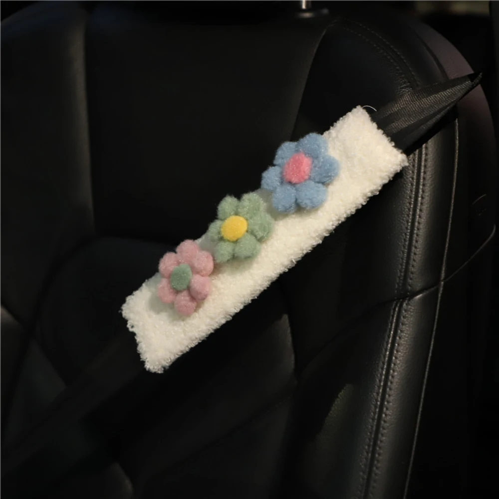 

Styling Soft Plush Flowers Car Seat Belt Cover Shoulder Strap Harness Cushion Artificial Lamb Auto Seatbelt Shoulder Pad