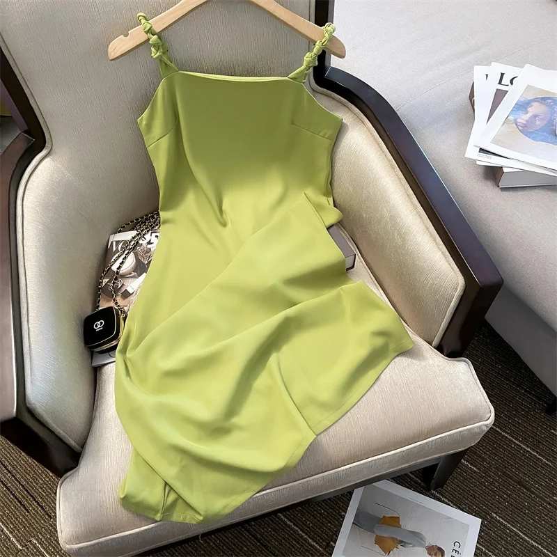 

WDMSNA Temperament Backless Dresses for Women French Green Spaghetti Strap Vestidos Summer New Sleeveless Robe Femme
