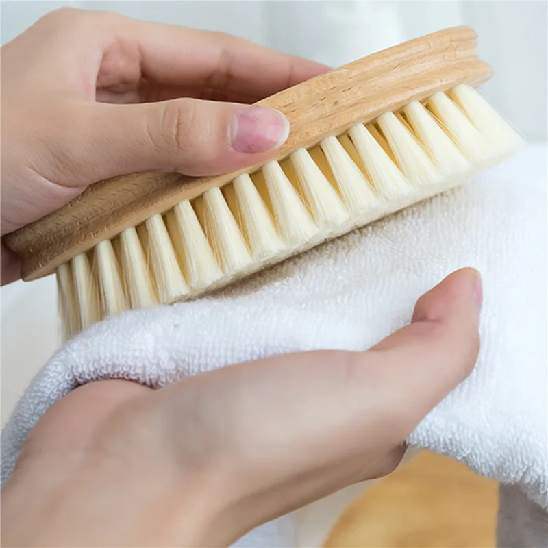 

Мягкая щетка для чистки нижнего белья