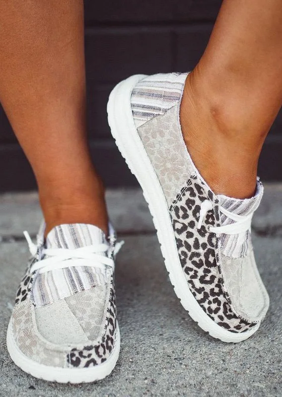 

2023 New Spring Summer Women Vulcanized Shoes Canvas Slip on Loafers Female Flat Fashion Ladies Walking Leopard Casual Sneakers