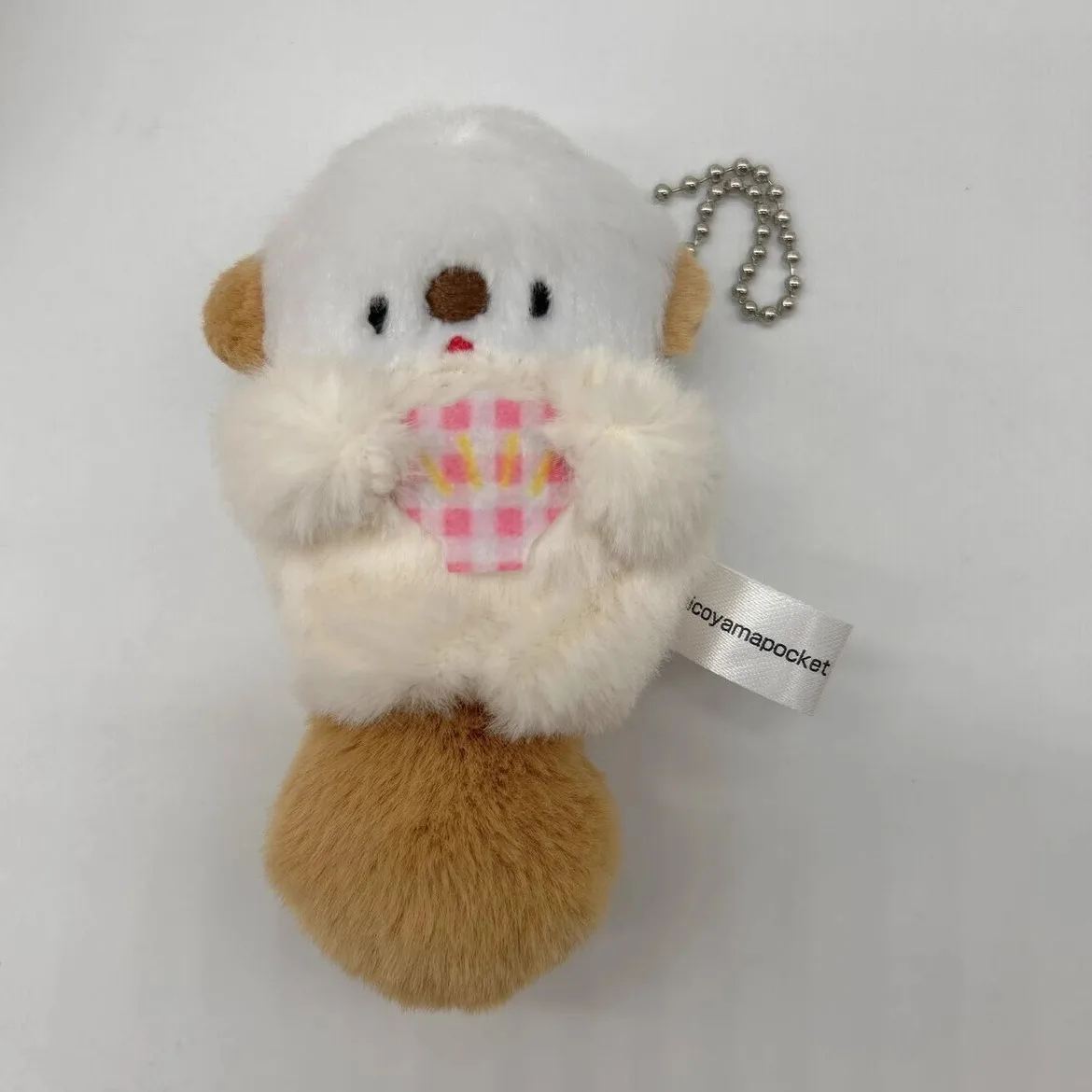 Подвеска из чучела бобра с витым яйцом и подвеской в виде морской выдривы