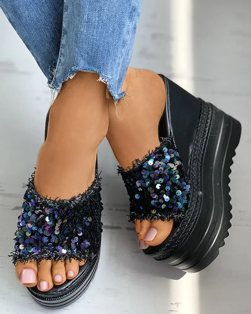 Summer 2020 Peep Toe Sequins Fringe Hem Wedge Heeled Slippers Bling Platform Slides Fashion Casual Outdoor Sandals Ladies Shoes