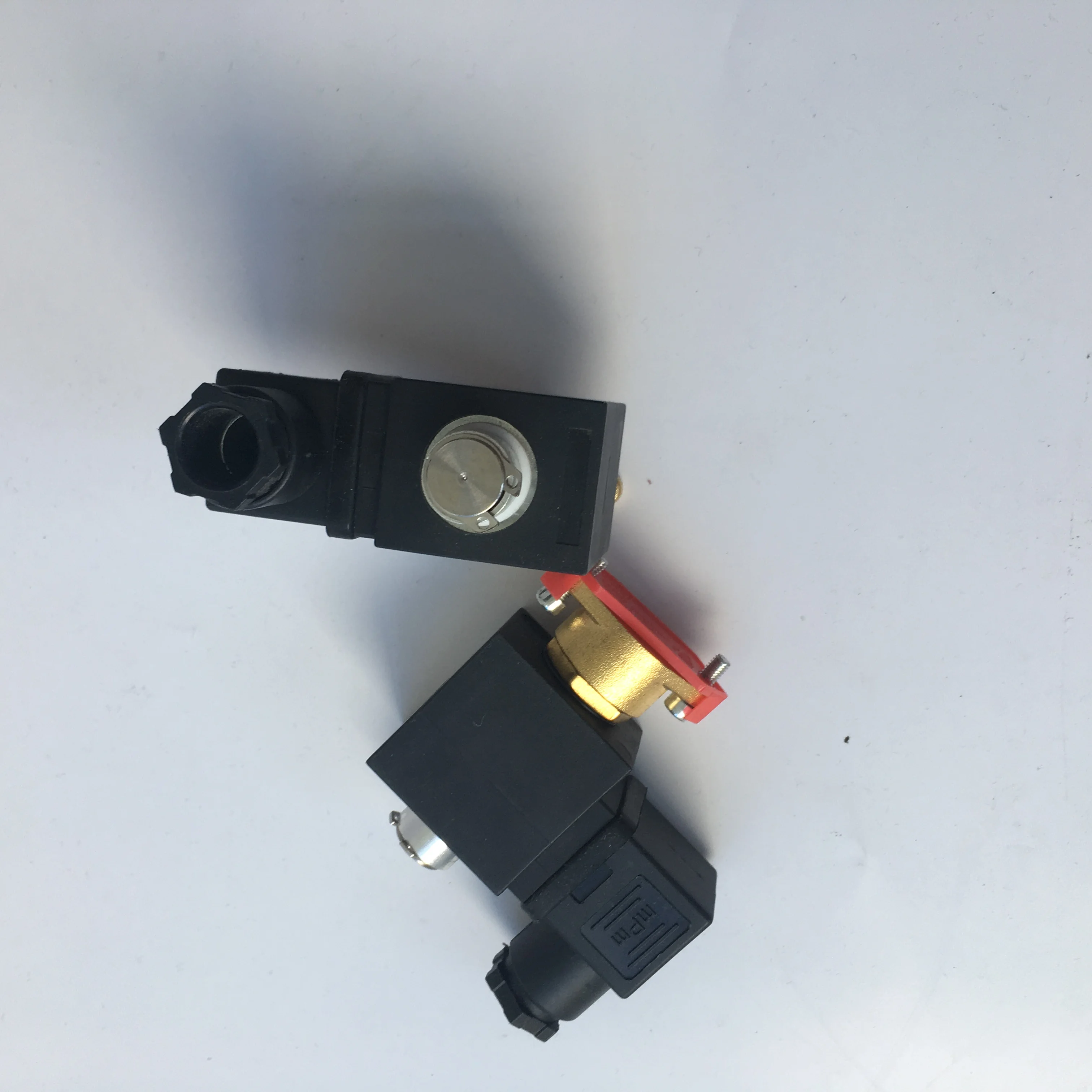 Катушка соленоидного клапана воздушного компрессора 4628Y0V12 погрузочный клапан