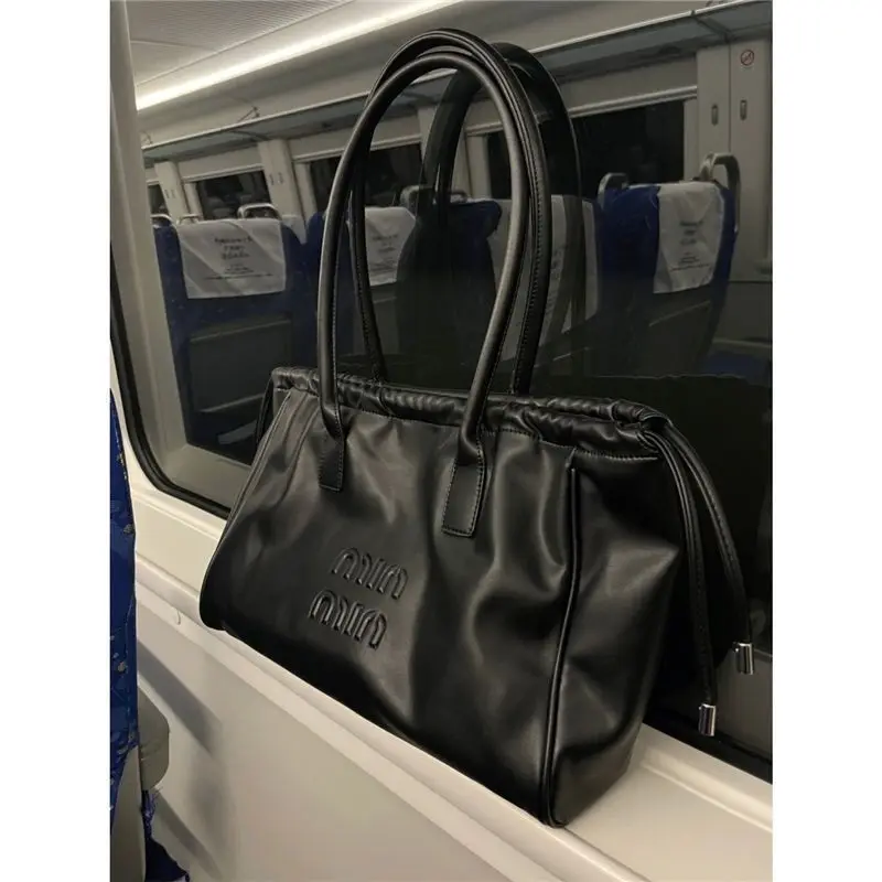 

Handbag new large capacity black one-shoulder underarm bag fashion bag daily fashion shopping diagonal handheld women's bag