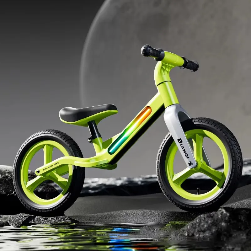 Фото Детский балансировочный велосипед Airo New - для детей 2-6 лет, без педалей, для скольжения, детский самокат, роллер. №1