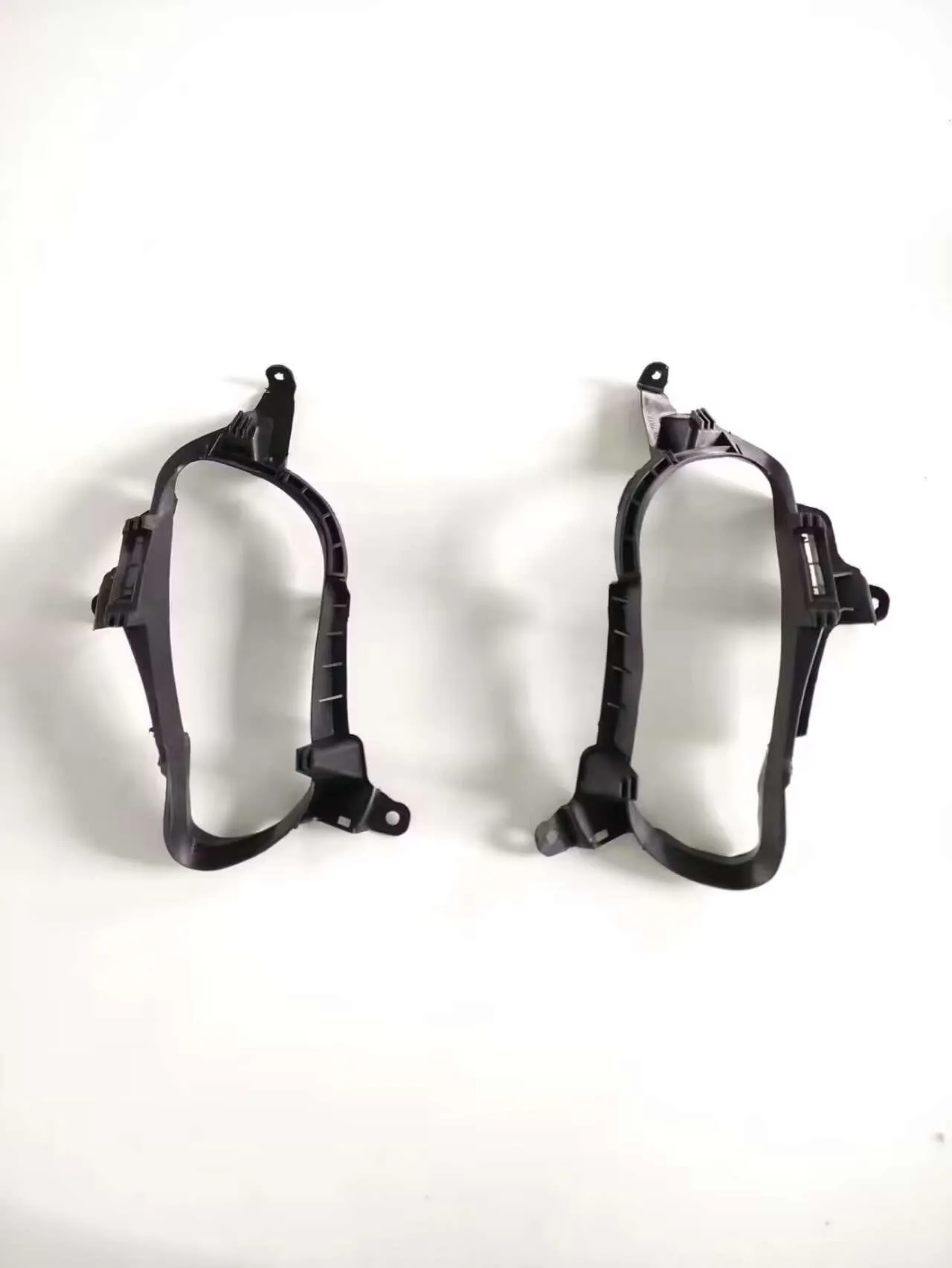 

1pc 68210398AB 53318113 68210399AB 53318114 for 2014-2018 Jeep Cherokee Headlight Bracket Auto Accessories Replacement Parts New