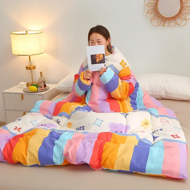 

A Multifunctional Pillow Suitable for Lazy People Children and The Elderly with Wearable Sleeves and Shoulder Pads for Warmth