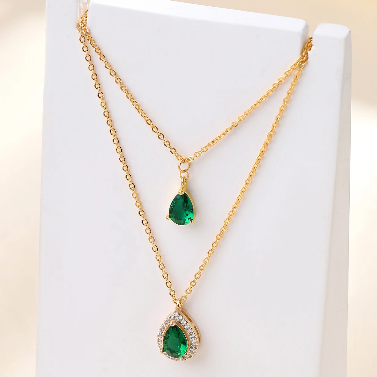 

Two Layers Green Heart Pendant Shiny Paven Waterdrop Zircon Stainless Steel Clavicle Chain Women Charming Party Jewelry Necklace