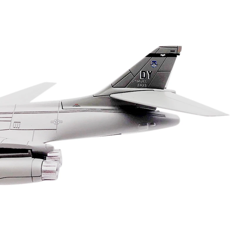 

1:200 Fighter Alloy Model Diecast Plane US B-1B Lancers Variable Swept Wing Strategic Bomber Fighter Model Airplane