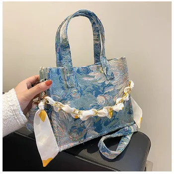 Small Canvas Bag Women's Portable New Design Fashion Texture Oil Painting Chain Small Square Bag Messenger Bag Minority