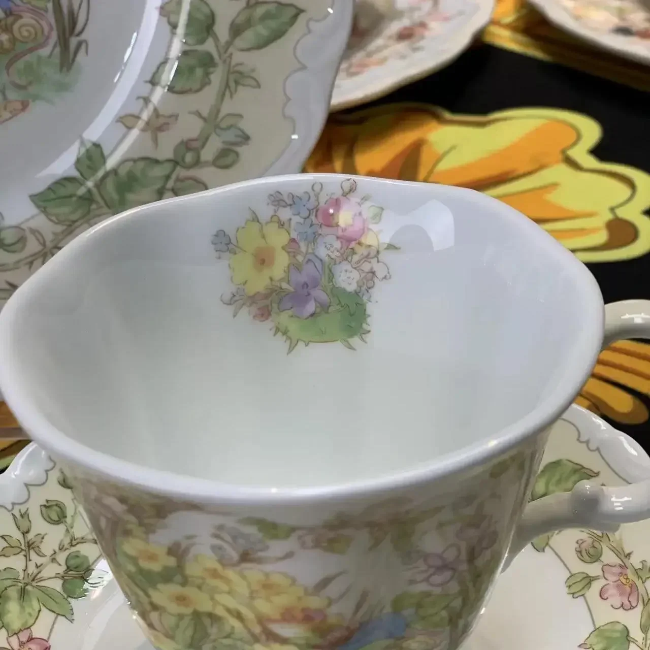 Geriische Royal Bone China Kaffeetasse und Untertasse Dim Sum Platte Maus Dualiche Serie Dessert Teller Футболка Nachmittags