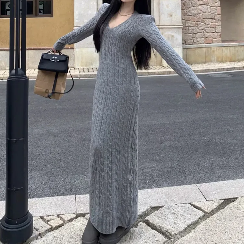 Женские платья 2024 Трендовое французское вязаное платье с V-образным вырезом
