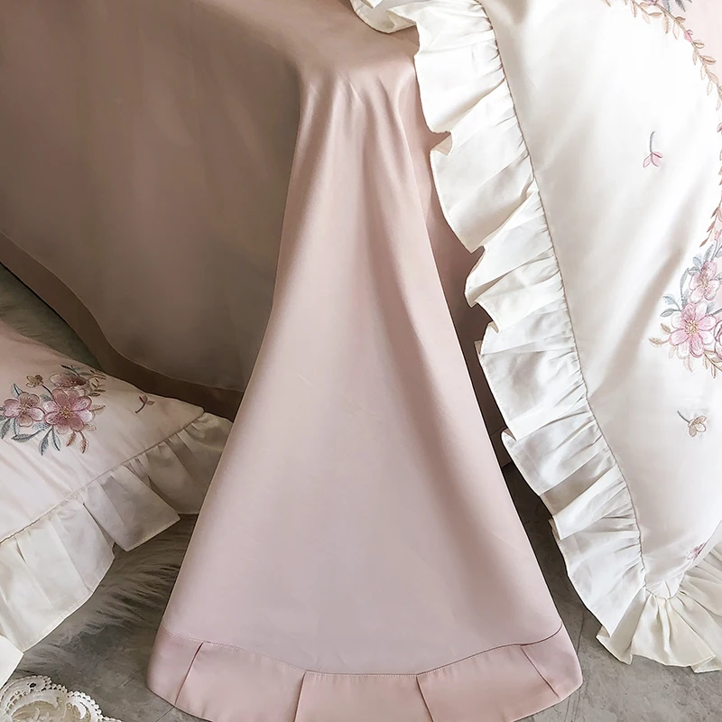 Симпатичное постельное белье с бантом комплект вышивкой королевского размера