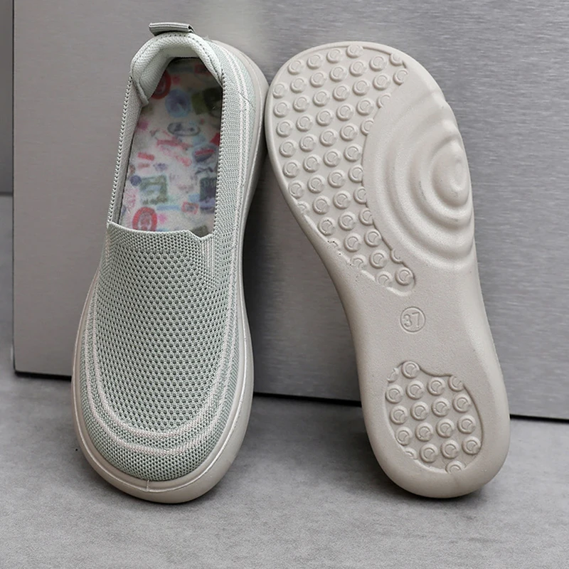 Женские слипоны на толстой подошве