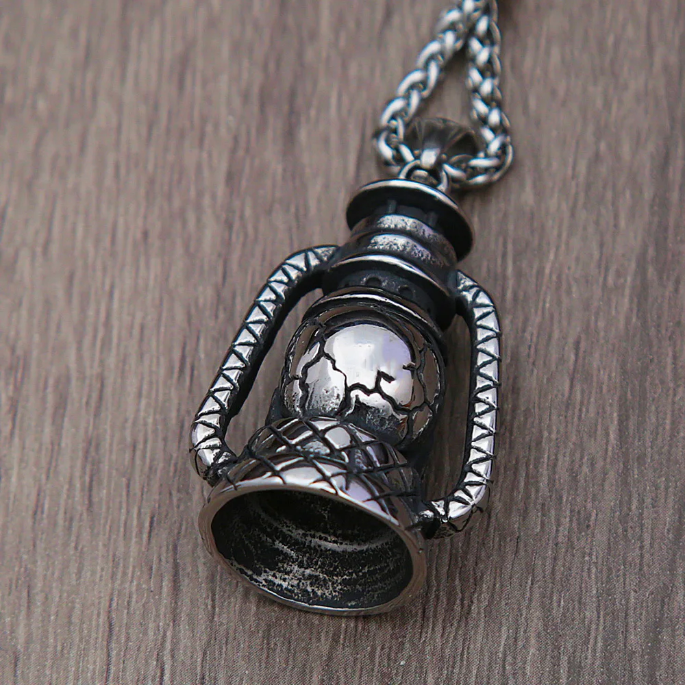 Ожерелье мужское с подвеской в виде черепа из керосиновой лампы |