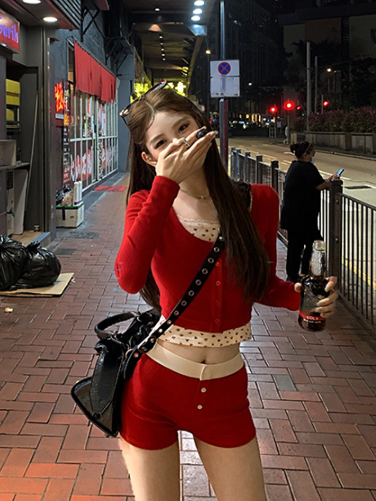 Женский трикотажный кардиган повседневный короткий жилет и облегающие шорты