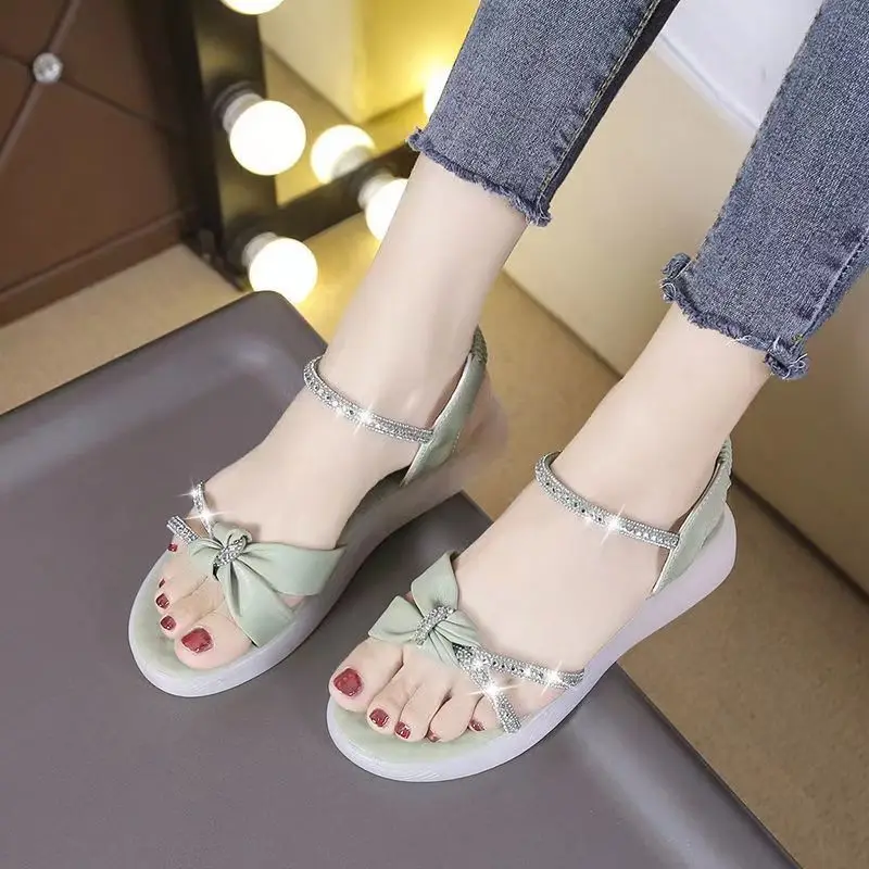 Soft-soled Sandals Flat Bottom for Female Students 2023 Summer New Fairy Wind with Skirt with Sandals.
