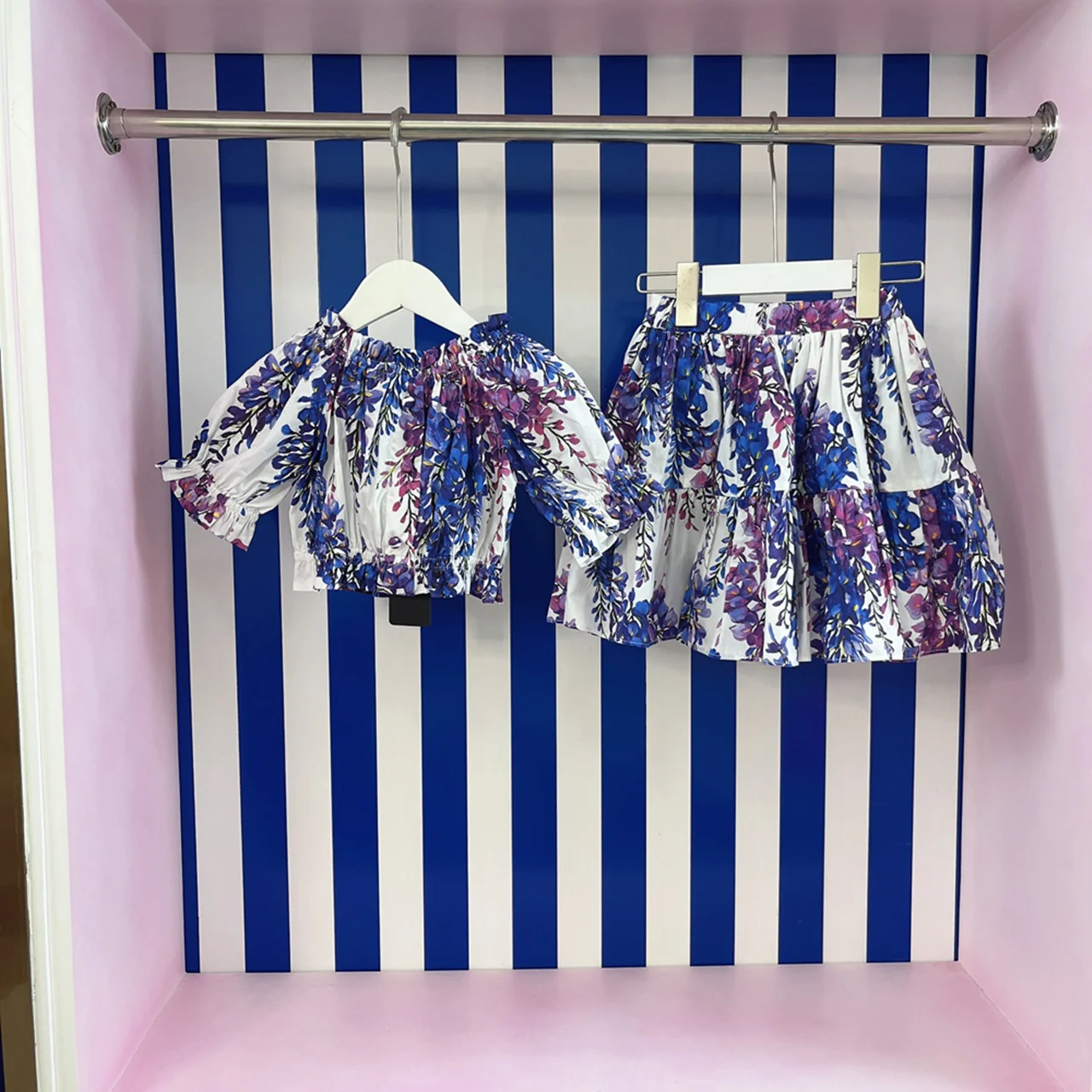 

Designer Girls Clothes Sets Summer 2022 Children's Clothing Short Sleeves Kids Floral Shirt Tops Teen Girls Skirt Outfits Set