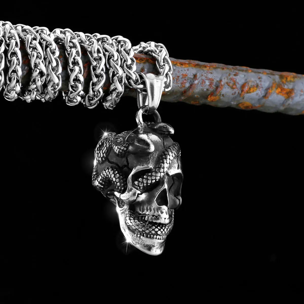 

Original Vintage Viking Street Tail Snake Skull Necklace Nordic Men Never Fade Stainless Steel Amulet Jewelry Hip Hop Pendant
