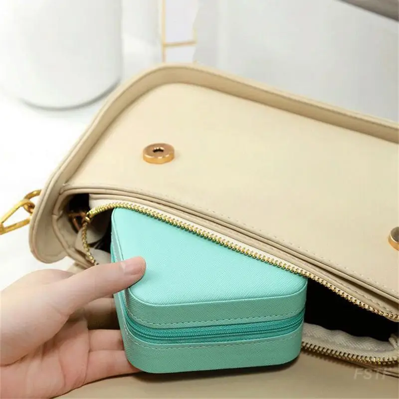 

Portable Jewelry Storage Box Travel Organizer Jewelry Case Leather Storage Earrings Necklace Ring Jewelry Organizer Display