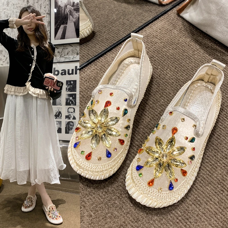 

2023 Fashion Casual Retro Mesh Shoes Female Spring and Summer New Round Head Rhinestones Flat Low Heels Shallow Mouth Shoes