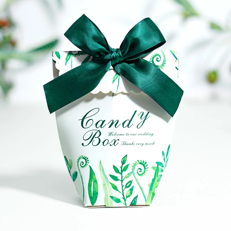 

50pcs New Wedding Favors forest style plants Candy Boxes with green ribbon paper candy Bag Party Chocolate Box