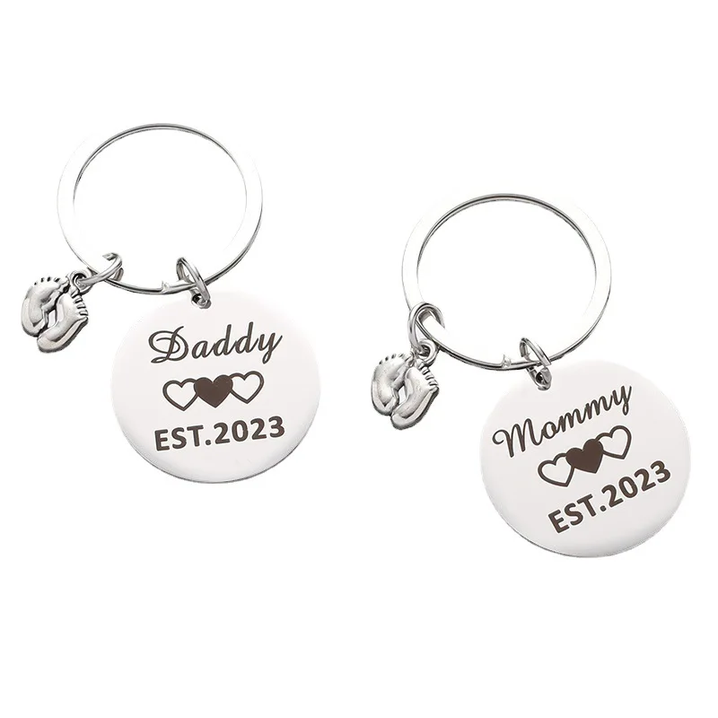 

2023 Daddy Mommy Pregnant Woman Expectant Mother KeyChain Stainless Steel Keyring Women Jewelry Man Accessories Pendant Gift