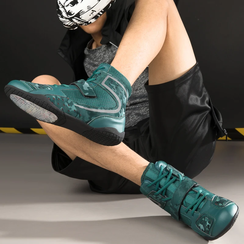 New Men's Non-slip Wrestling Shoes Fashion Professional Boxing Training Shoes Weightlifting Wear-resistant Wrestling Shoes