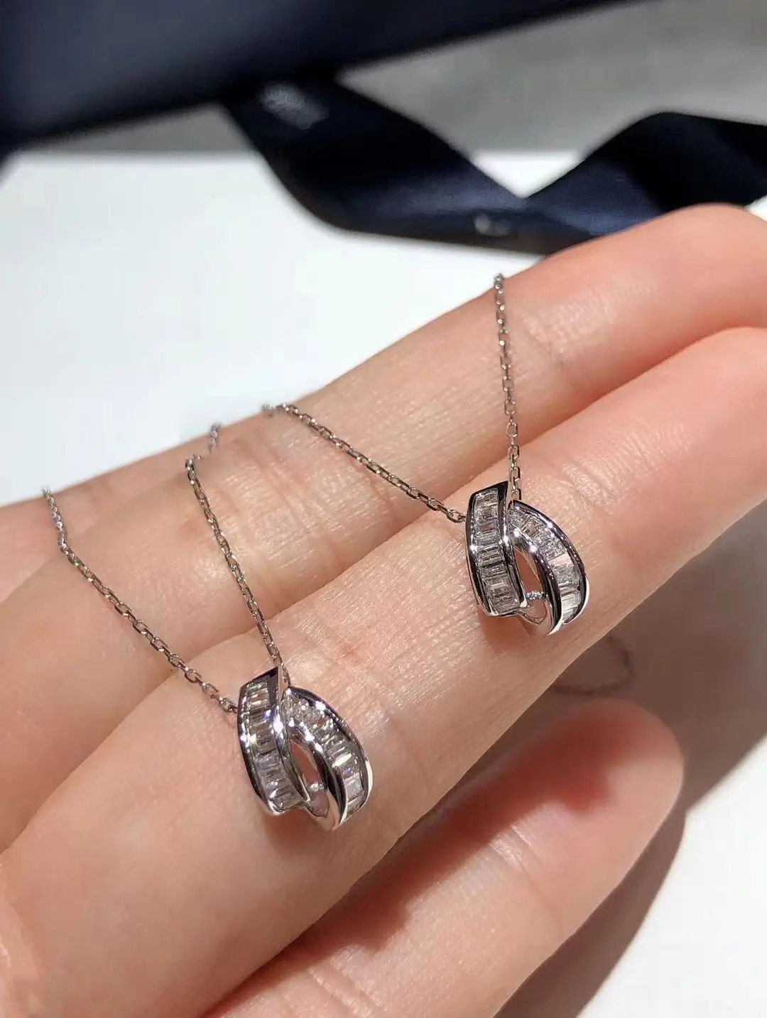 

Новинка 2022, ювелирные изделия, 18 карат, белое золото, бриллиант, Ромб, Квадратный Кулон, цепочка до ключиц, женский подарок на день рождения, о...