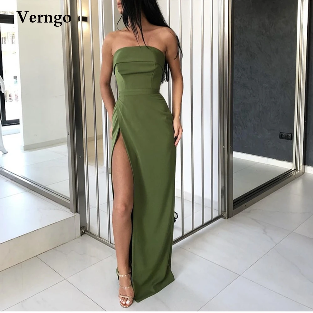 

Платье атласное армейского зеленого цвета, без бретелек, с Боковым Разрезом