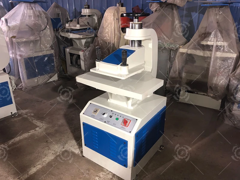 Гидравлическая штамповочная машина для обрезки отверстий