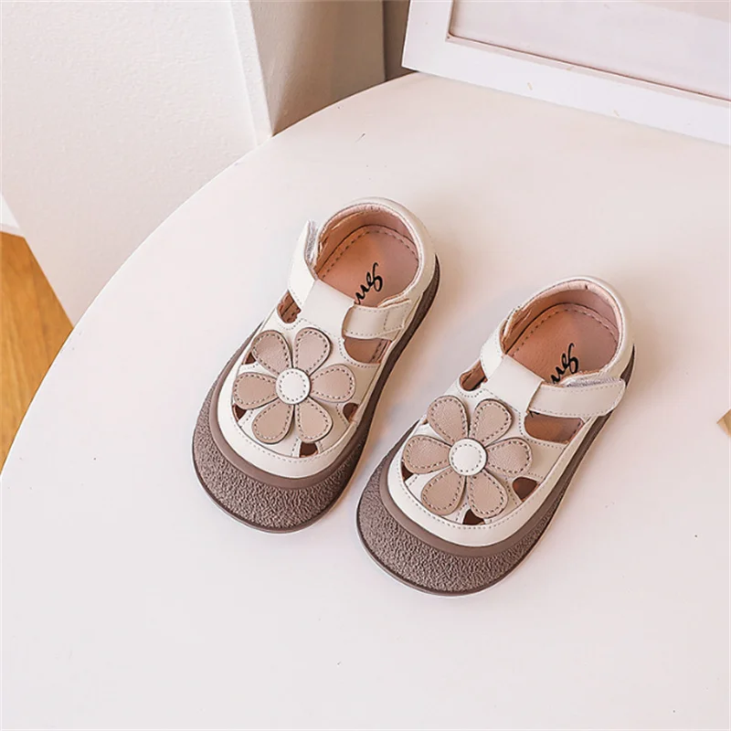 Детские сандалии для девочек кожаные босоножки с бантом и закрытым носком на