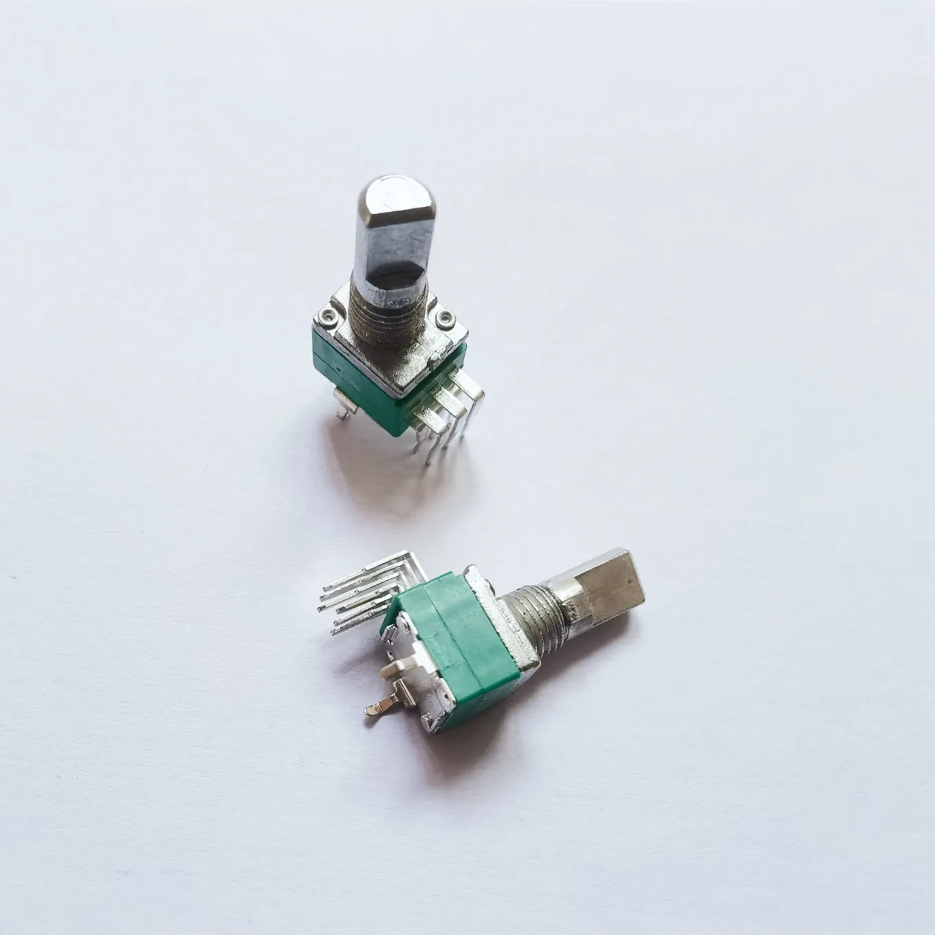 Оригинальный Новый полуось 100% RK097 15 мм двойной потенциометр B10K B50K B100K настройка и затемнение регулируемый потенциометр (переключатель)