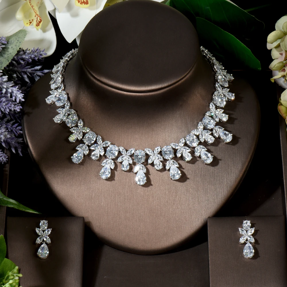 

Fashion Charm Fashion Luxury Cubic Zircon White Gold Color Jewelry Set Europe and America Style for Women Wedding Gifts N-889