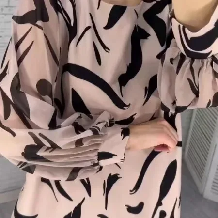 Женское весенне-летнее платье с цветным принтом и длинным рукавом круглым