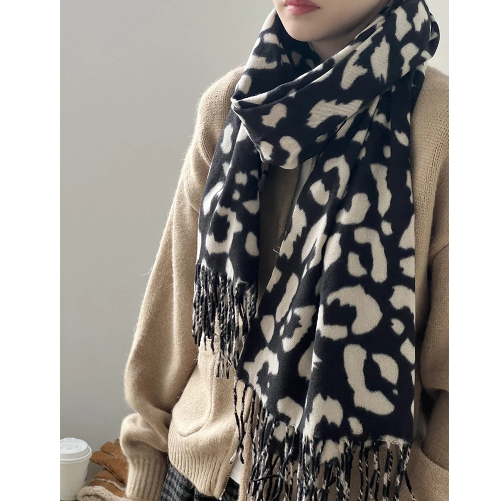 2024 женские зимние теплые шарфы с леопардовым принтом и кисточками по подолу