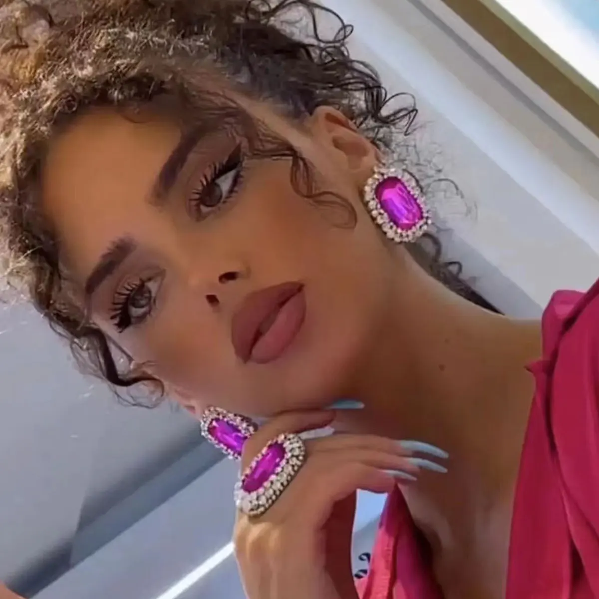 

DOINGPRO New Fashion Metal Glass Rhinestone Square Big Student Earrings Bridal Engagement Charm Jewelry 2022 Women's Accessories