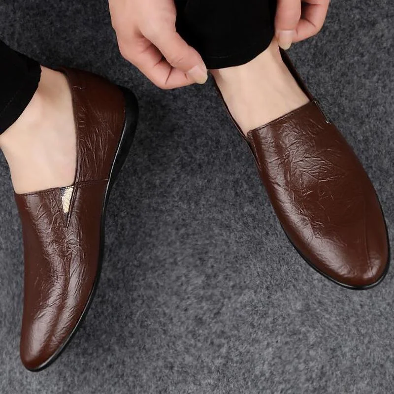 

2022 Men Casual Business Shoes Soft Sole Leather Driving Shoes Mens Loafers Light Comfortable Shoes Men fashion Plus Size 37-47