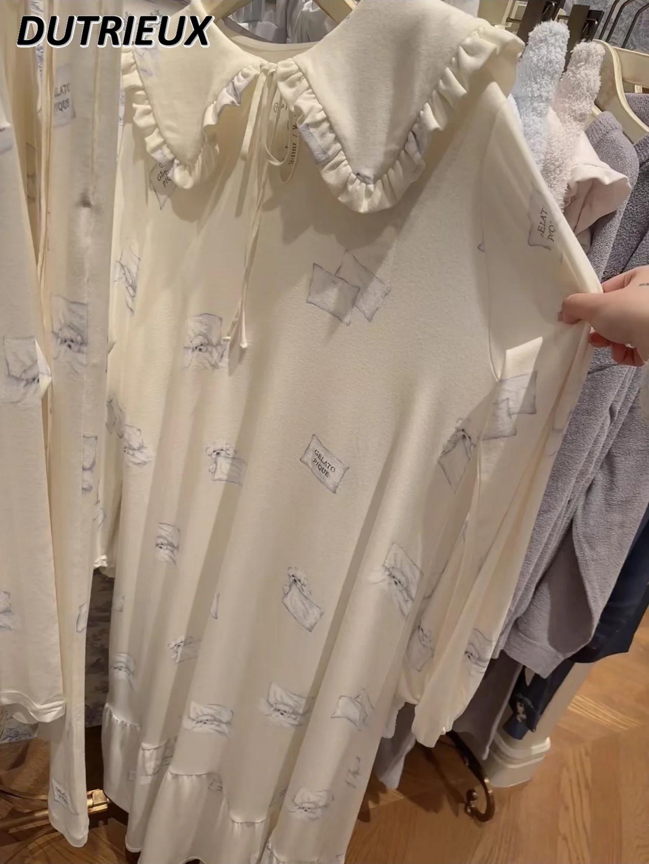 Женская ночная сорочка с длинным рукавом и воротником листья лотоса