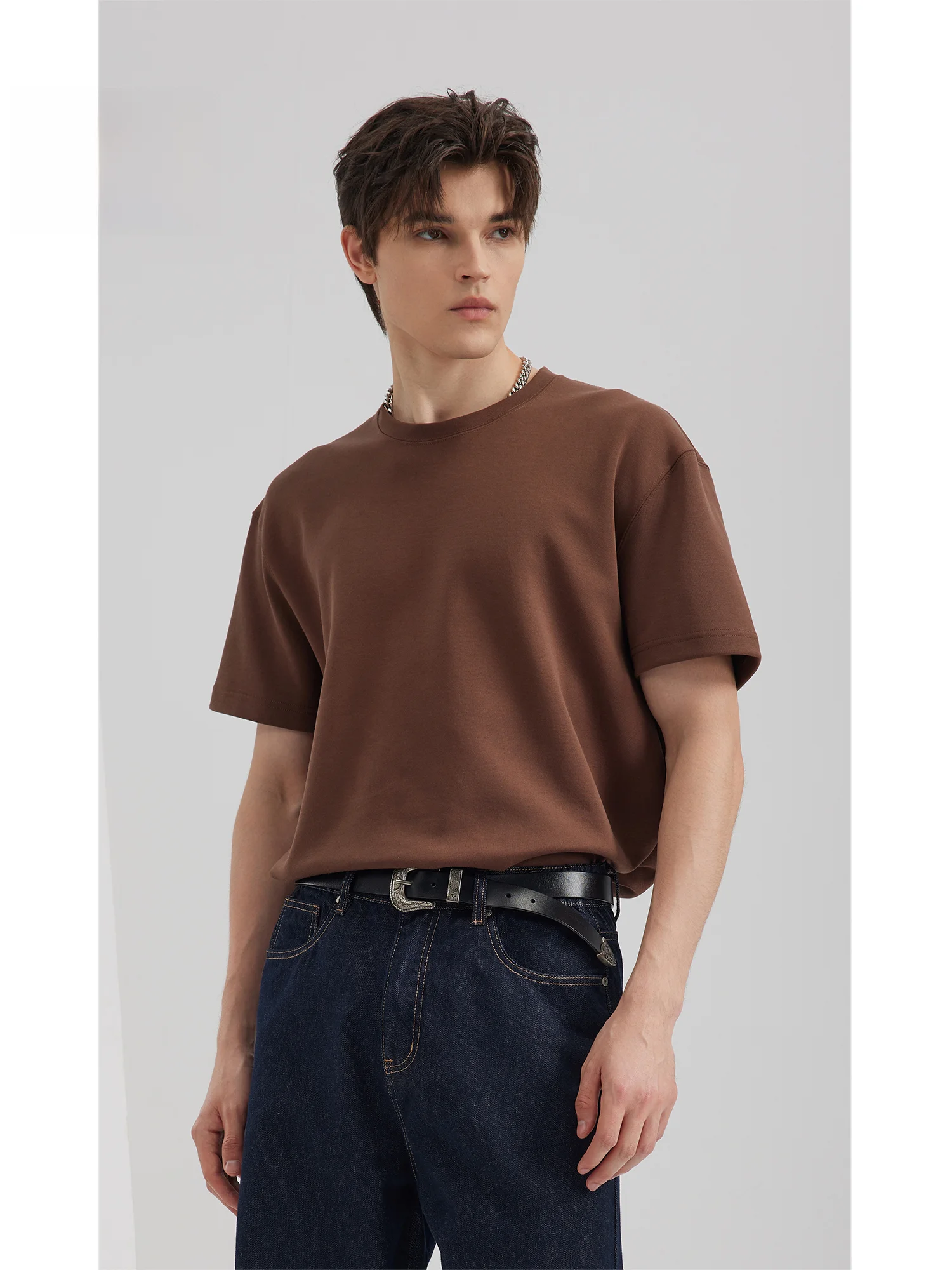 Футболка мужская с круглым вырезом 300 г однотонная