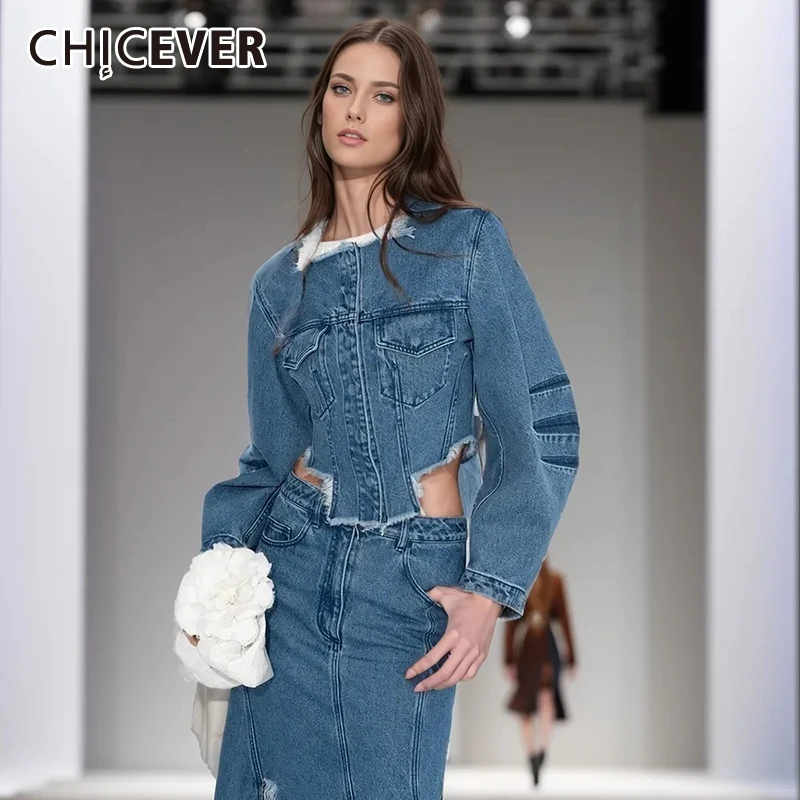 Куртка женская джинсовая однобортная с круглым вырезом и длинным рукавом